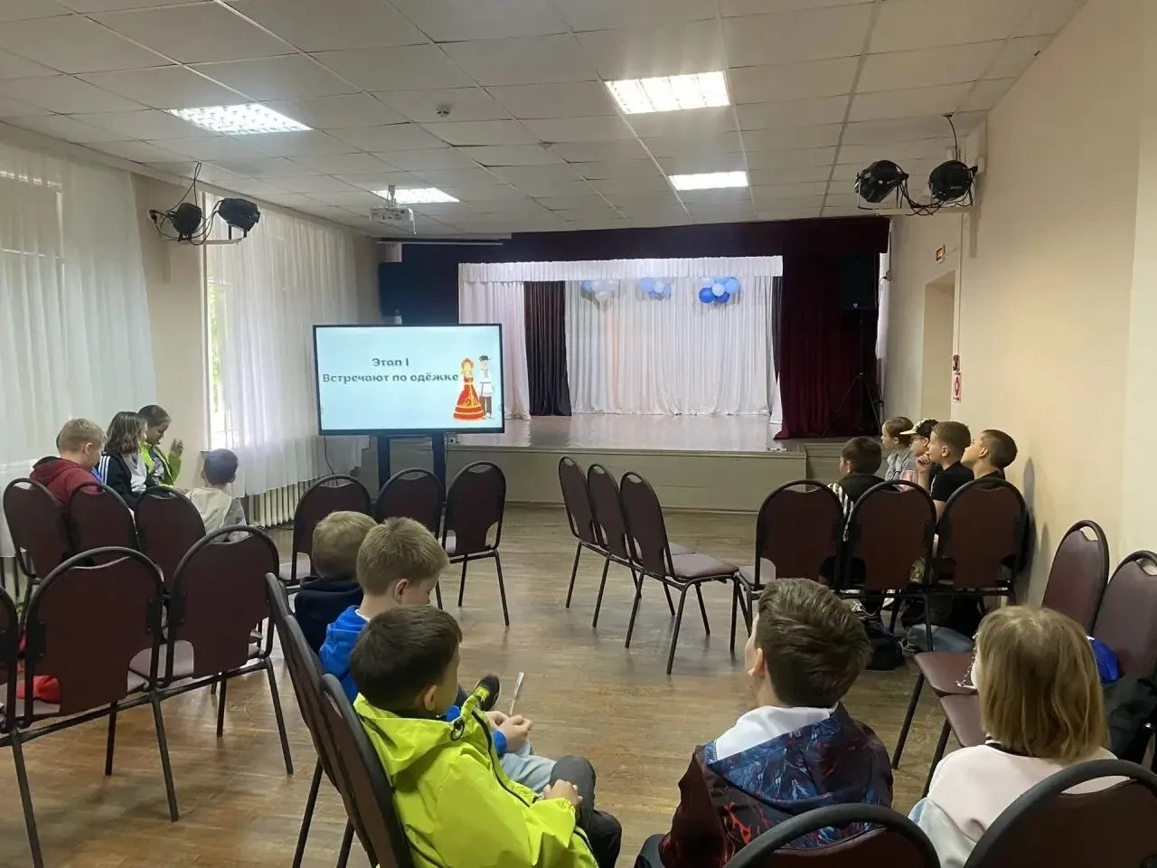 🎉 ☀️ 4 июня наши ребята отправились в увлекательное путешествие по миру народных промыслов! 🎨Мы по