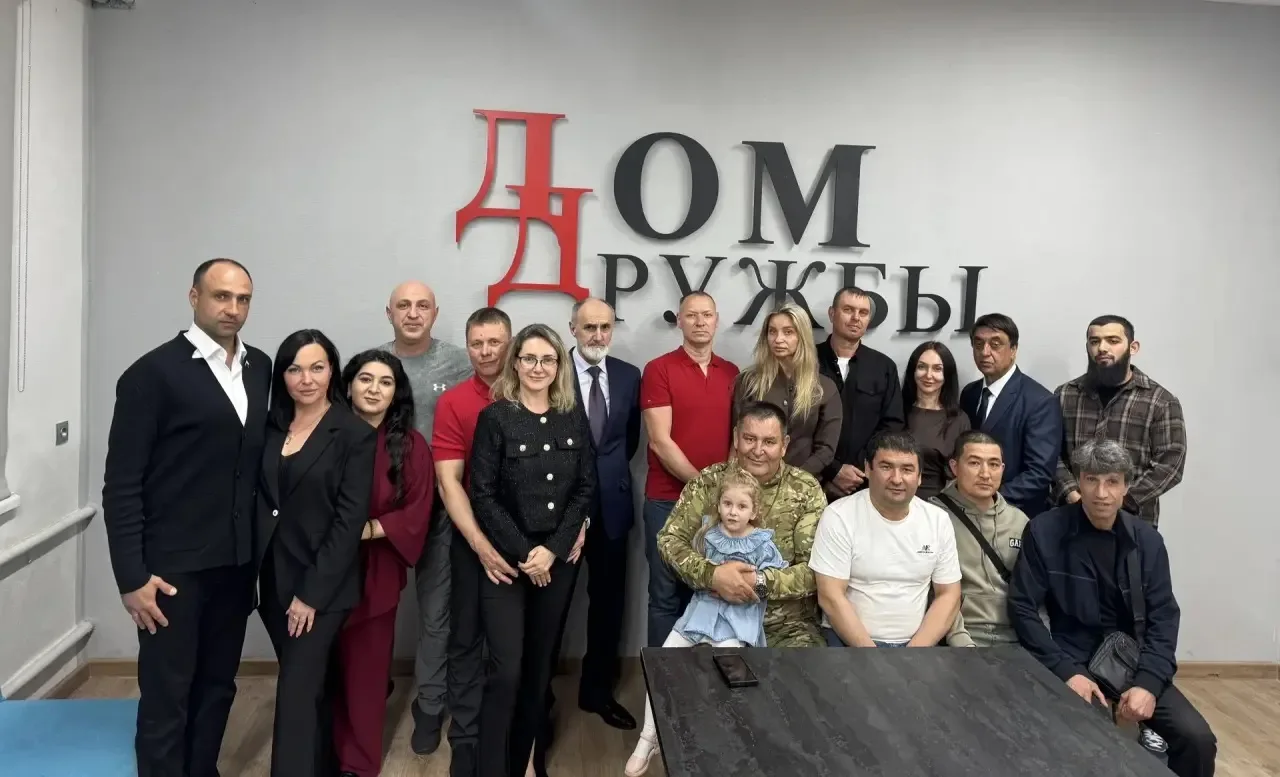 В Волгоградском Доме Дружбы поблагодарили добровольцев тыла за их неоценимую поддержку фронта. 🤝

⚡
