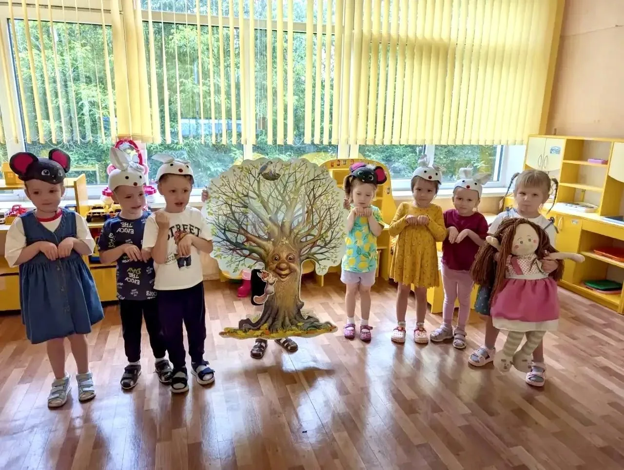 МИР СКАЗОК

✨ Сказка остается с нами на всю жизнь, но начинается она именно в детстве! 📖 В дошкольн