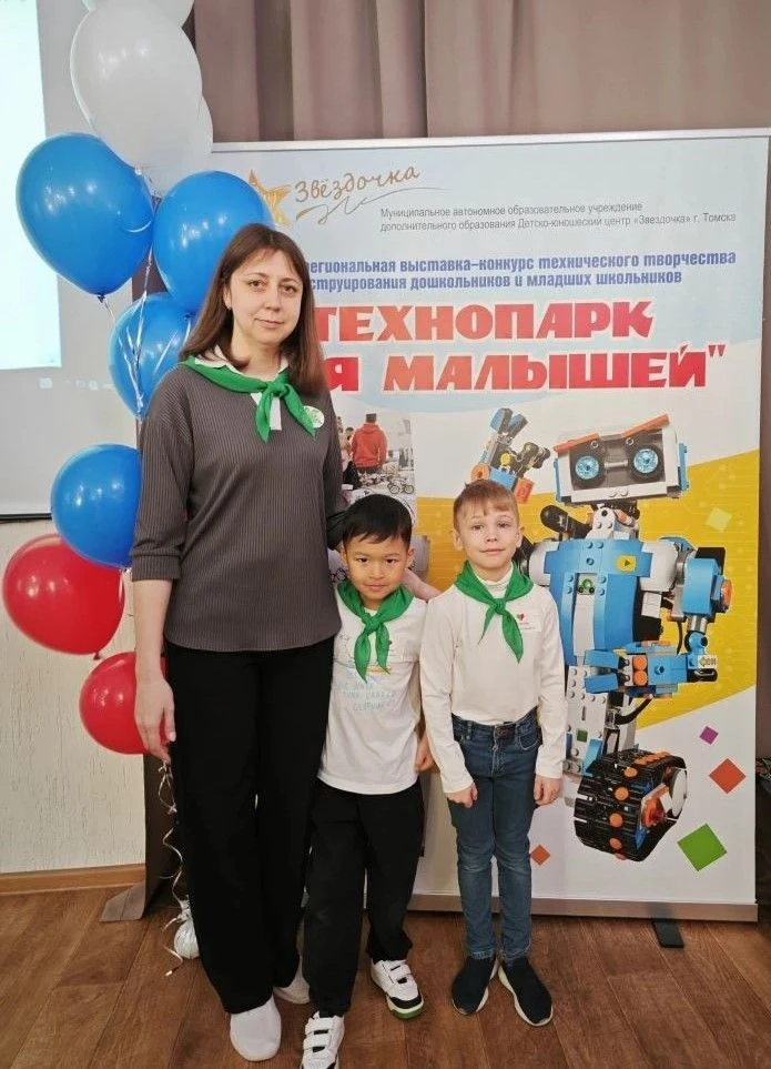 25 апреля в Детско-юношеском центре «Звёздочка» прошёл фестиваль технического творчества и конструир