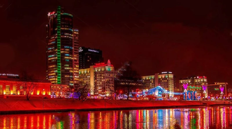 🇧🇾 Минск впервые обошёл Москву по новогоднему спросу у россиян