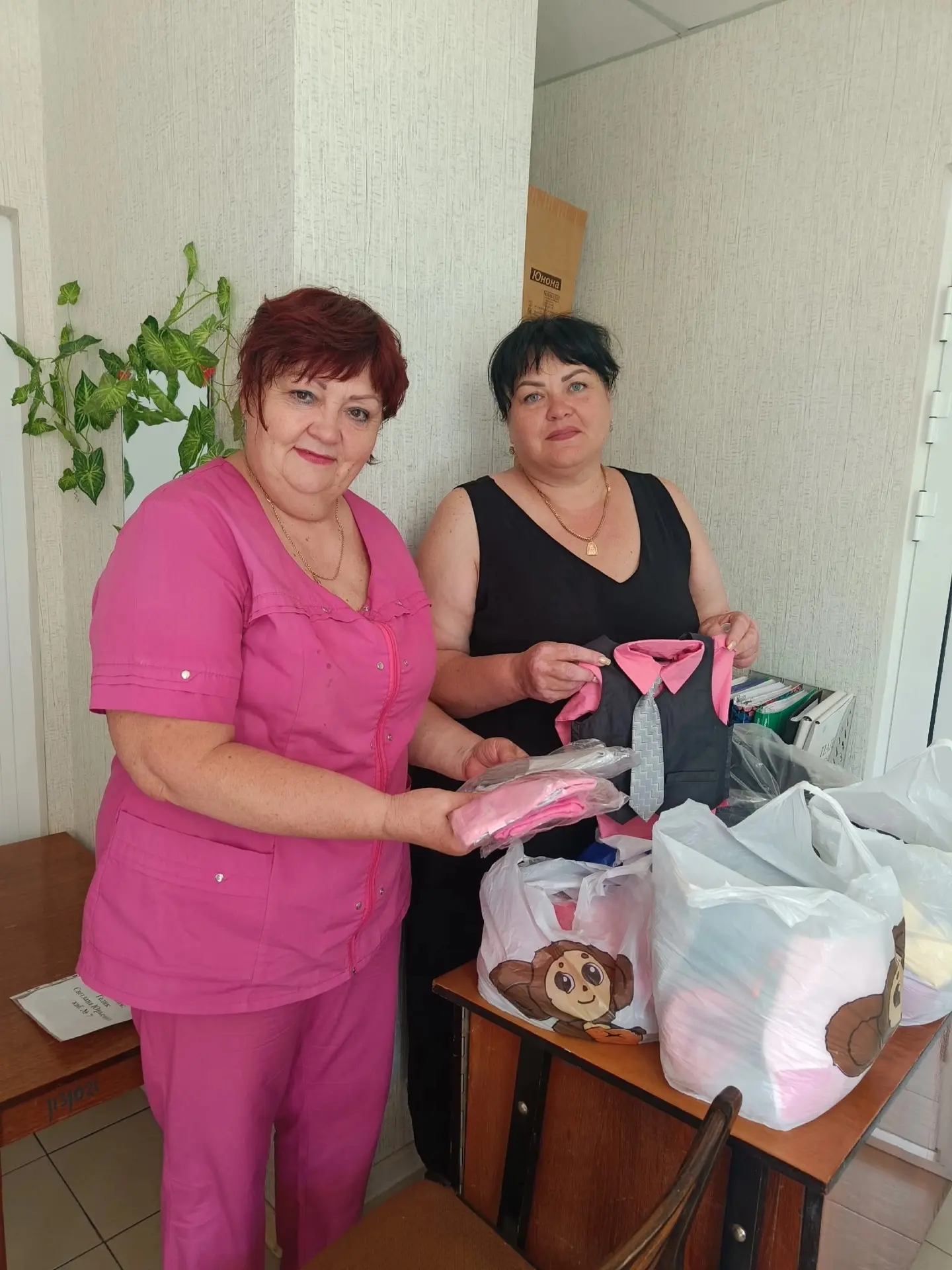 📣 «Дети – наше будущее»: депутат ЛДПР передала гуманитарную помощь в детскую больницу ...