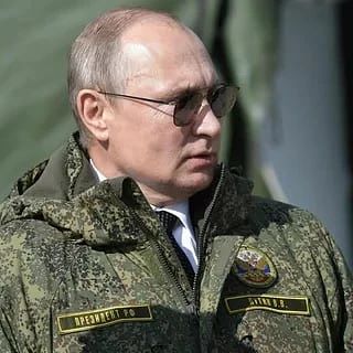 🇷🇺💪Путин отдал приказ снять любые ограничения на проведение атак по Украине. Он заяв...