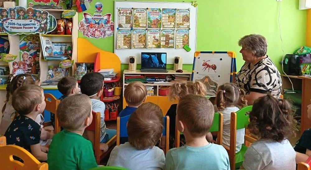 В  младшей группе «Теремок» прошел тематический день, посвященный знакомству детей с са...