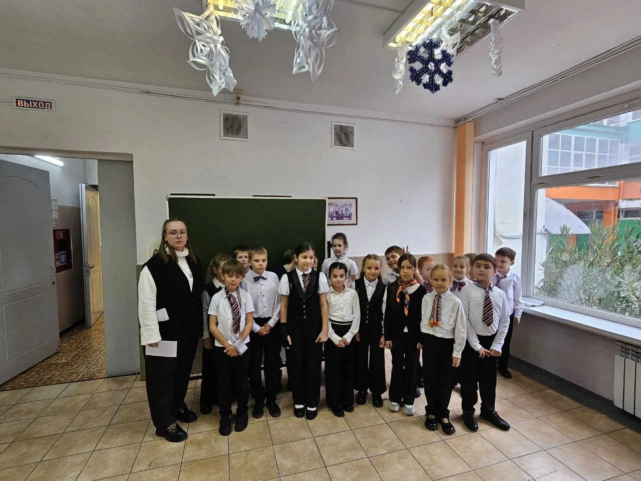 МАМИН КВЕСТ: ПРАЗДНИК ТВОРЧЕСТВА И ЕДИНСТВА! 🎉  Сегодня в нашей гимназии состоялся увлекательный «Ма