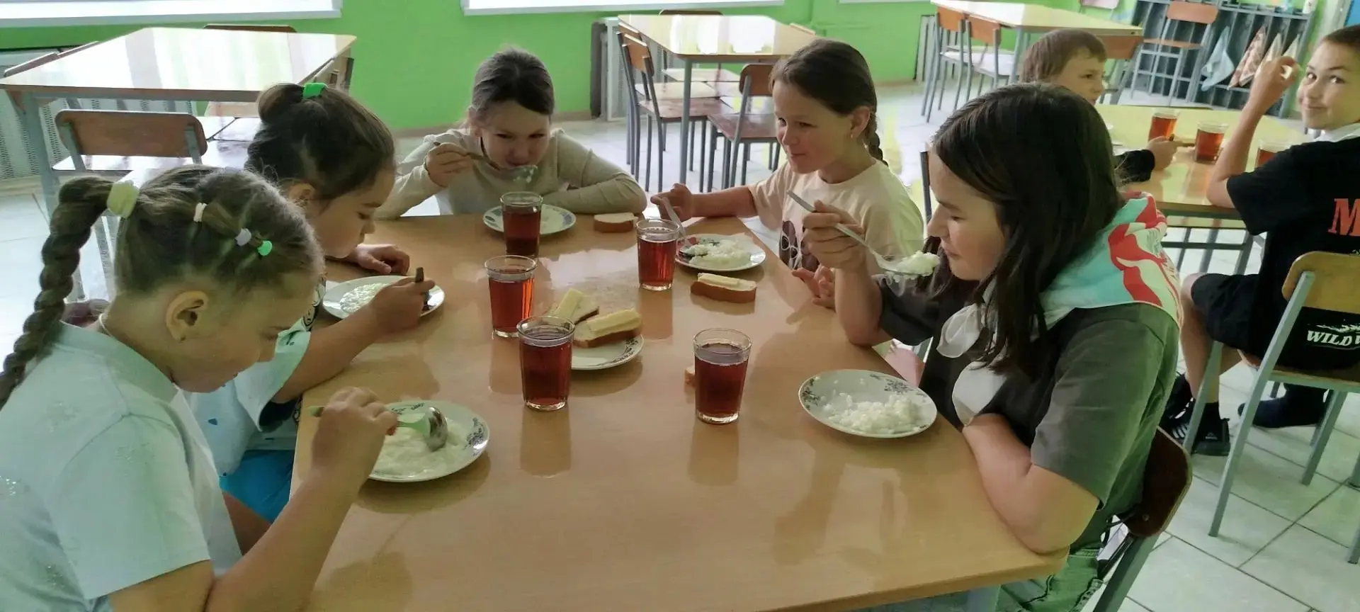 ☀️ДОЛ "Солнышко" ☀️смена №2
День 14-й в лагере: от виртуального баяна до золотой репки! 🎭🥎🎻

Сего