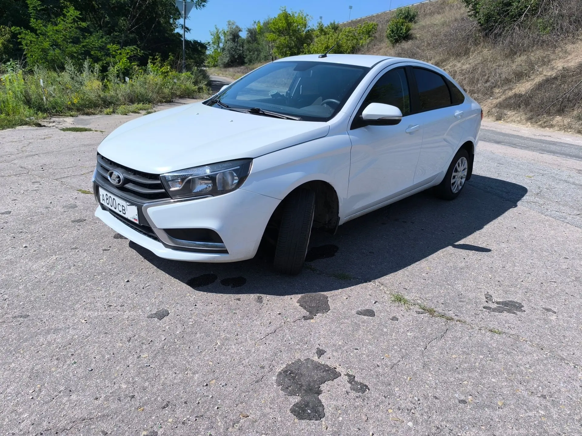 Продам Лада Веста 2016 года ,140.000 пробега, мотор 1.6 не дымит , масло не берёт, коро...
