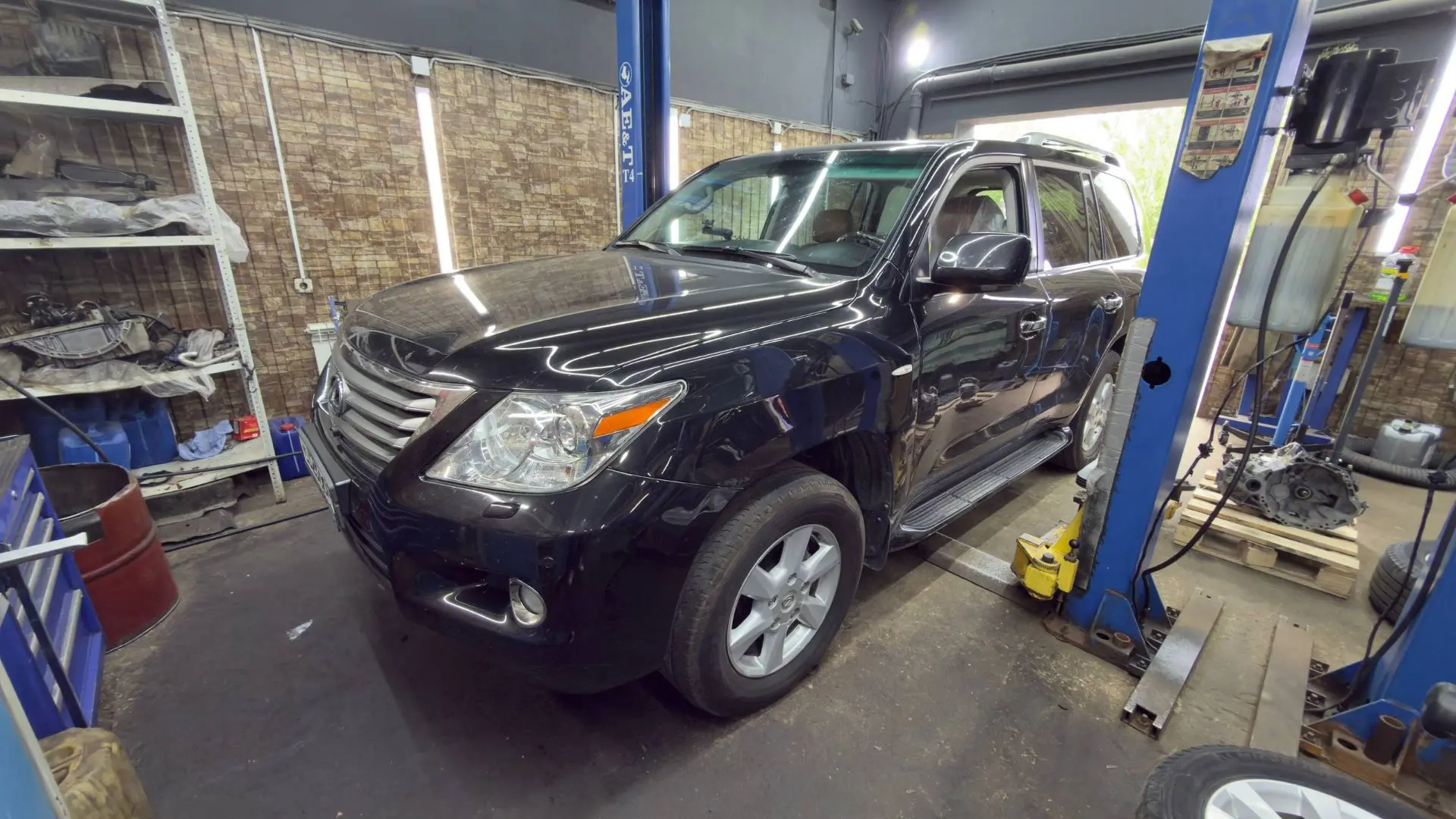 🔧 Lexus LX570 с пробегом 398 061 км — плановый визит в CARZONE.

Автомобиль с большим пробегом треб