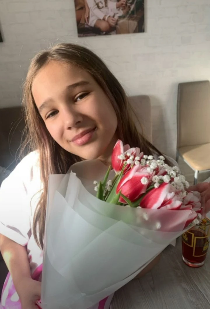 ❤️ Ника. Настоящая забота. Ника Новикова - пятиклассница. После дня рождения у неё была небольшая су