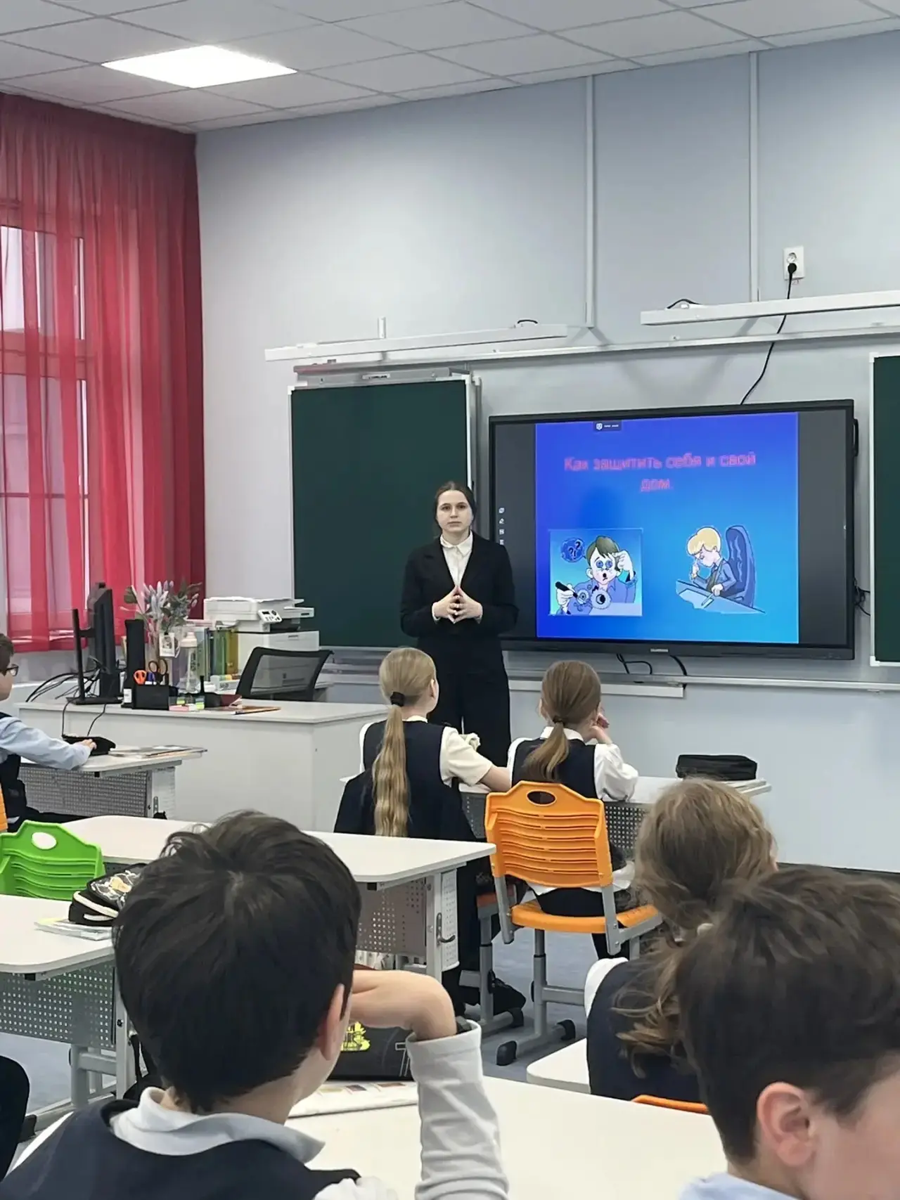 Полезные встречи 👋  Юные железнодорожники стали участниками двух серьёзных и полезных встреч. Говори