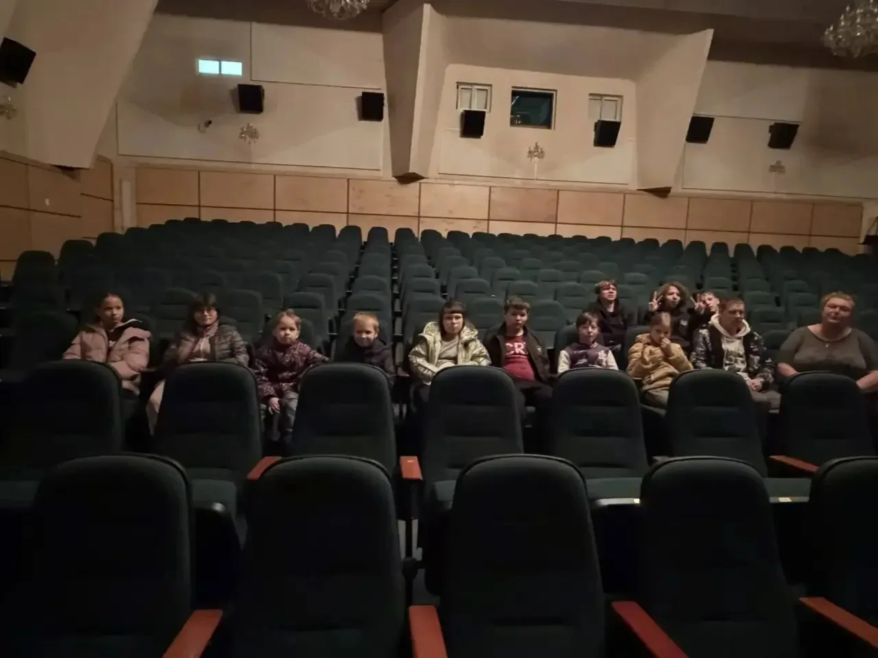 В соответствии с доброй традицией, в период каникул наши воспитанники посетили кинозал ...