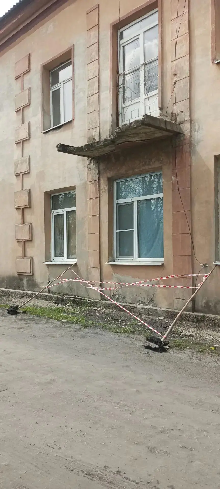 Подписчики продолжают жаловаться на состояние больниц. А это Артемовское гнойное отделение