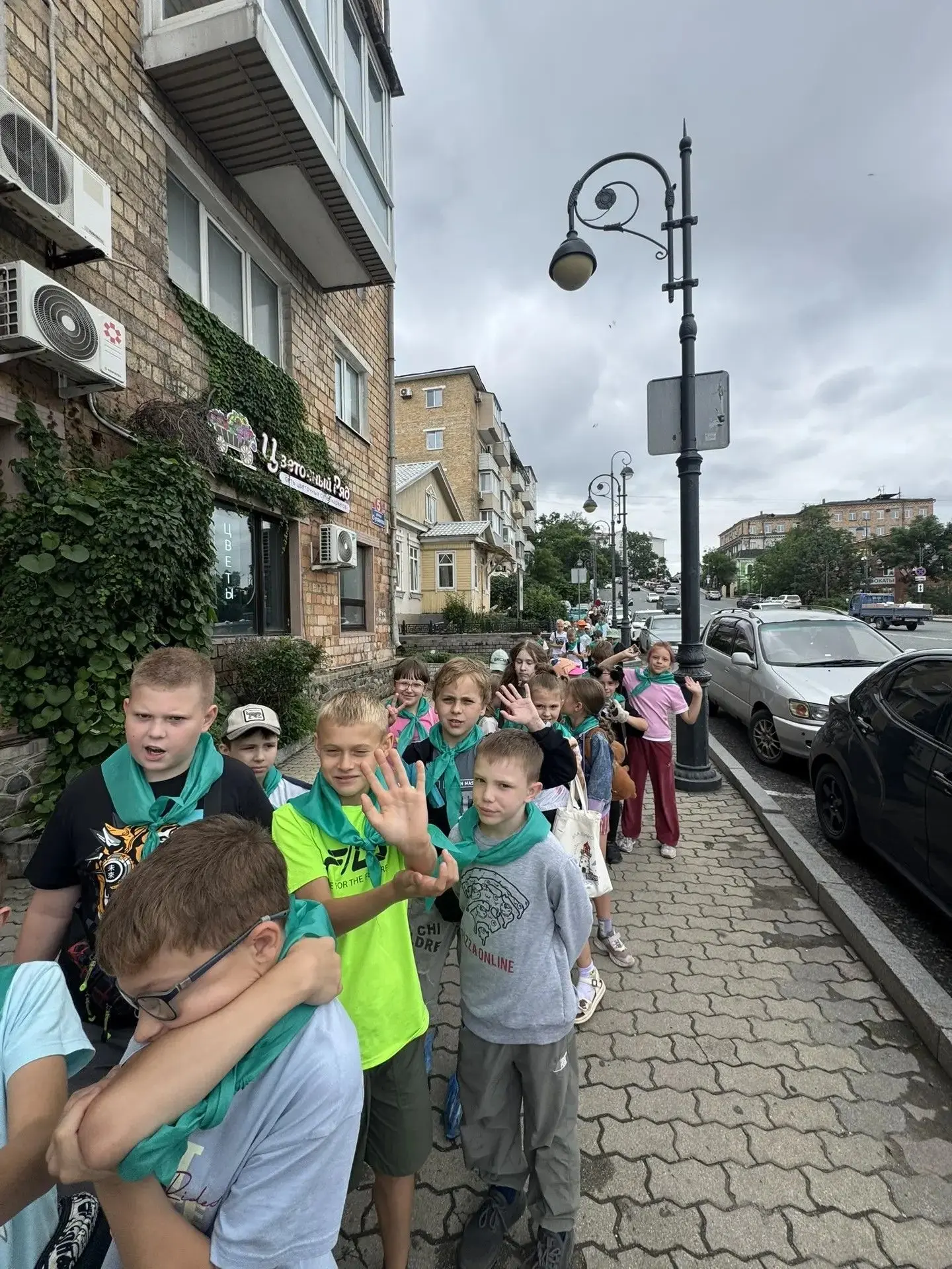 Девятый день лагеря открыл для нас страницы прошлого. Ребята побывали в уникальном месте — Мемориаль