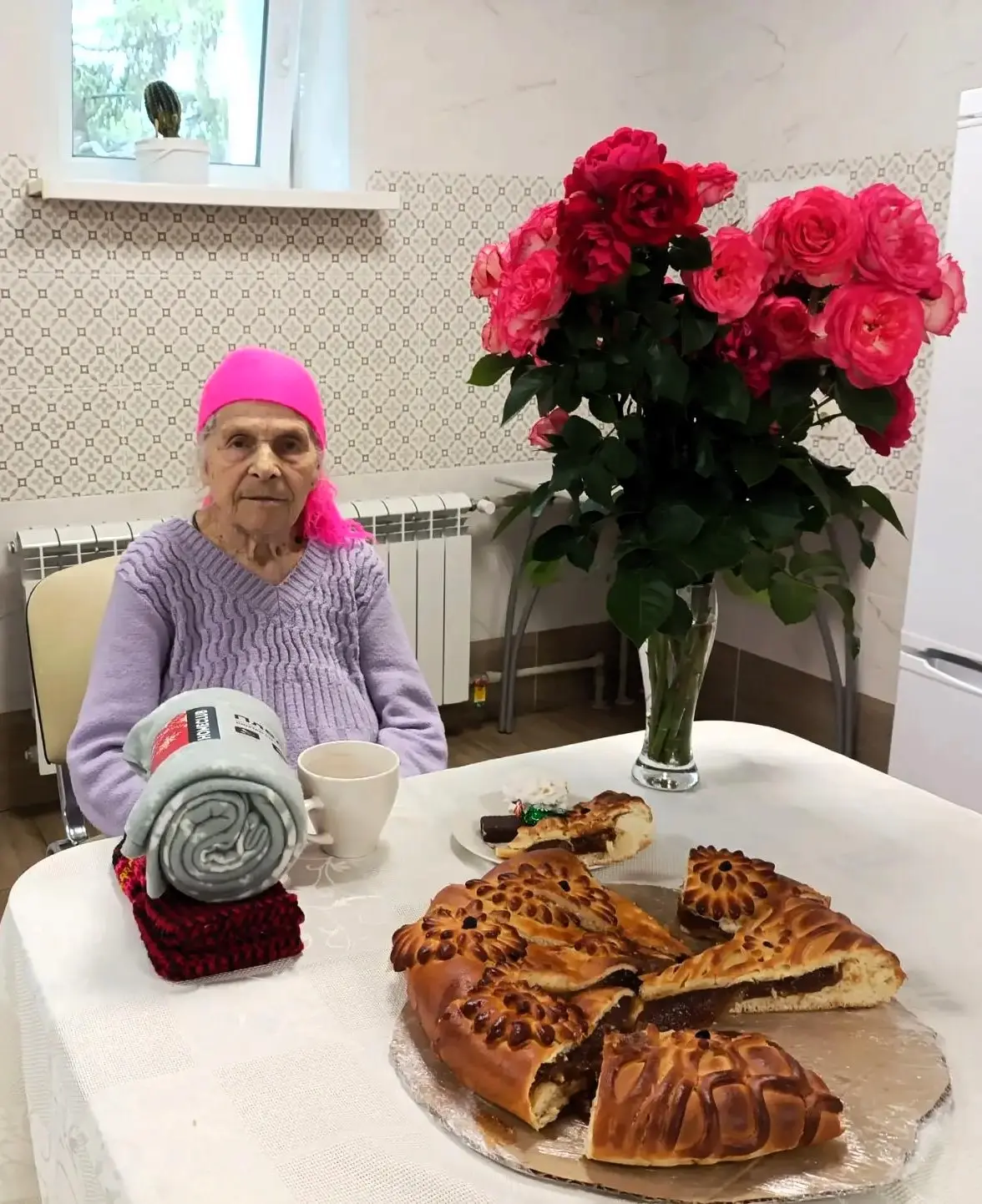 Отметили юбилей.🥳
Есть люди, которые сами по себе - настоящий праздник. Надежда Владимировна - имен