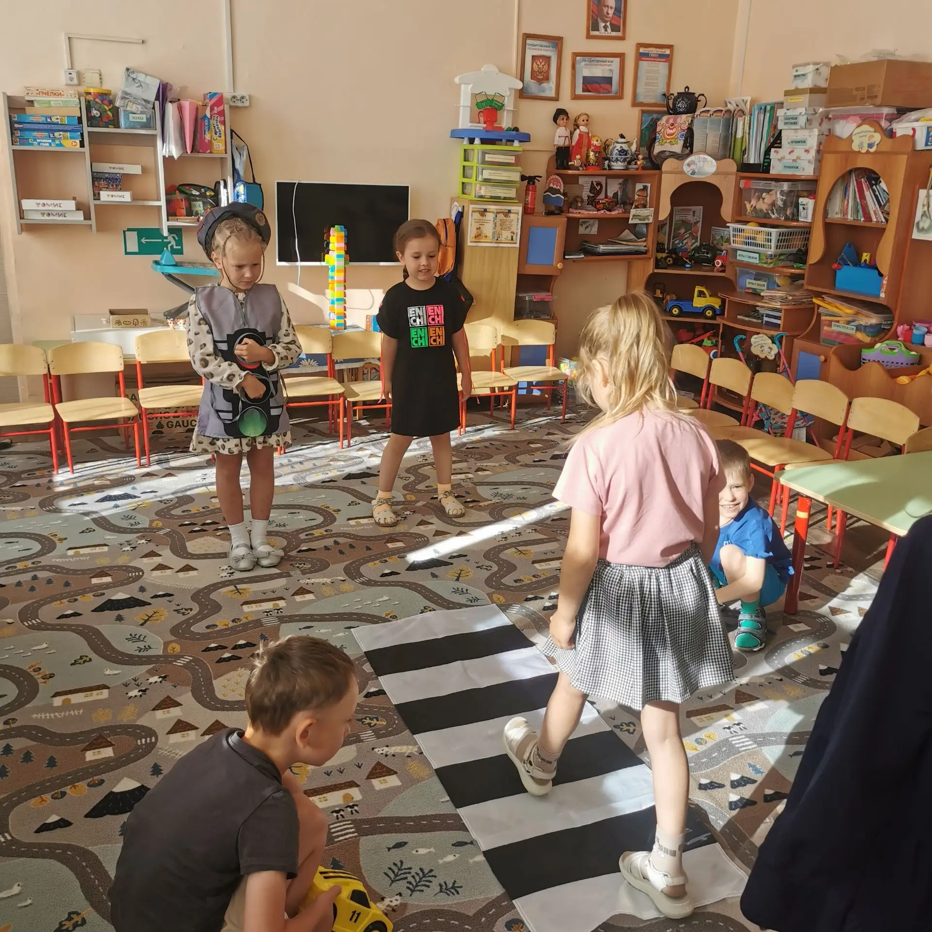 Юные пешеходы: учим правила с увлечением!
