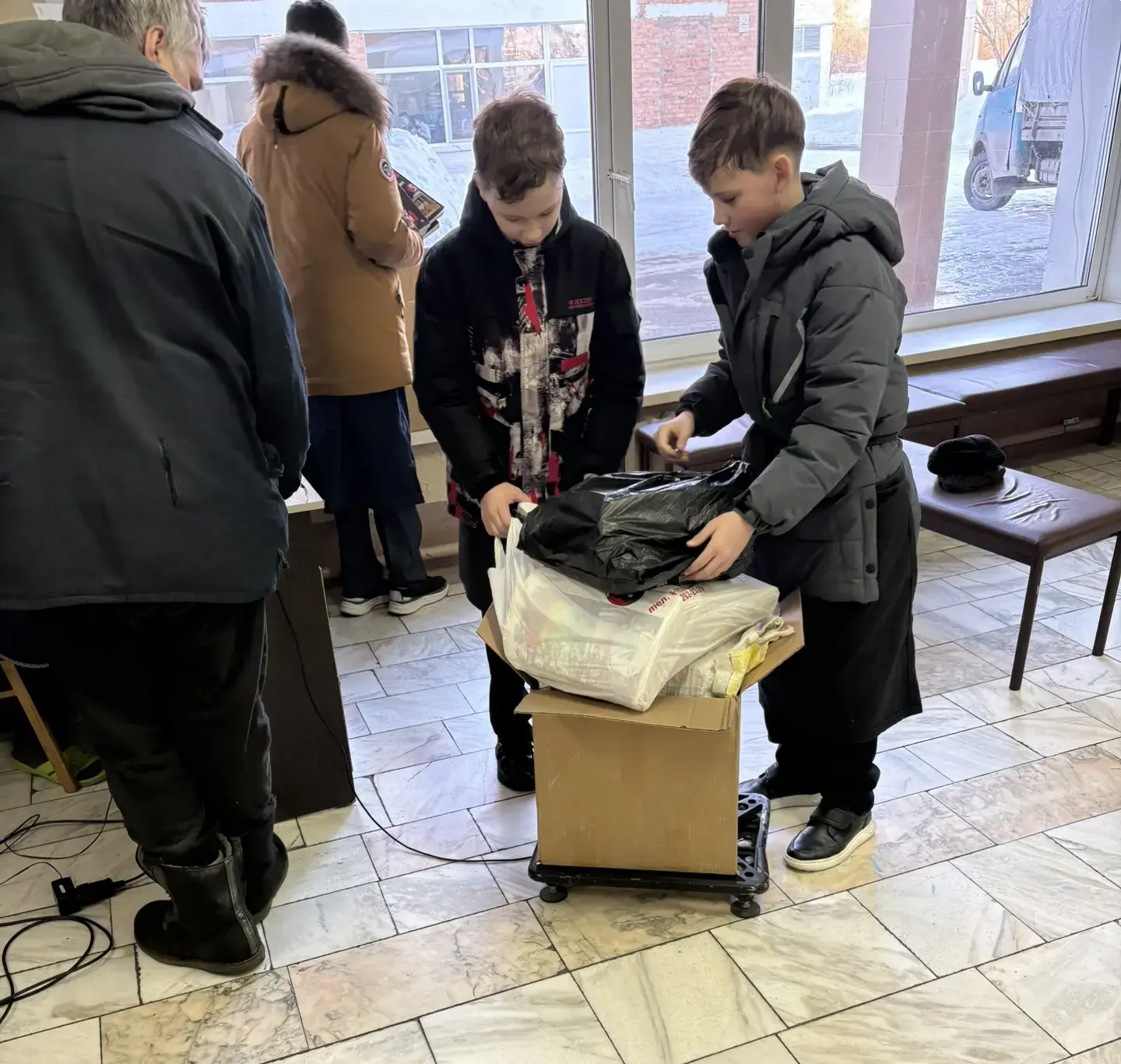 В нашей школе прошла Всероссийская акция по сбору макулатуры «Эко-марафон: бумага в дело!».

В силах