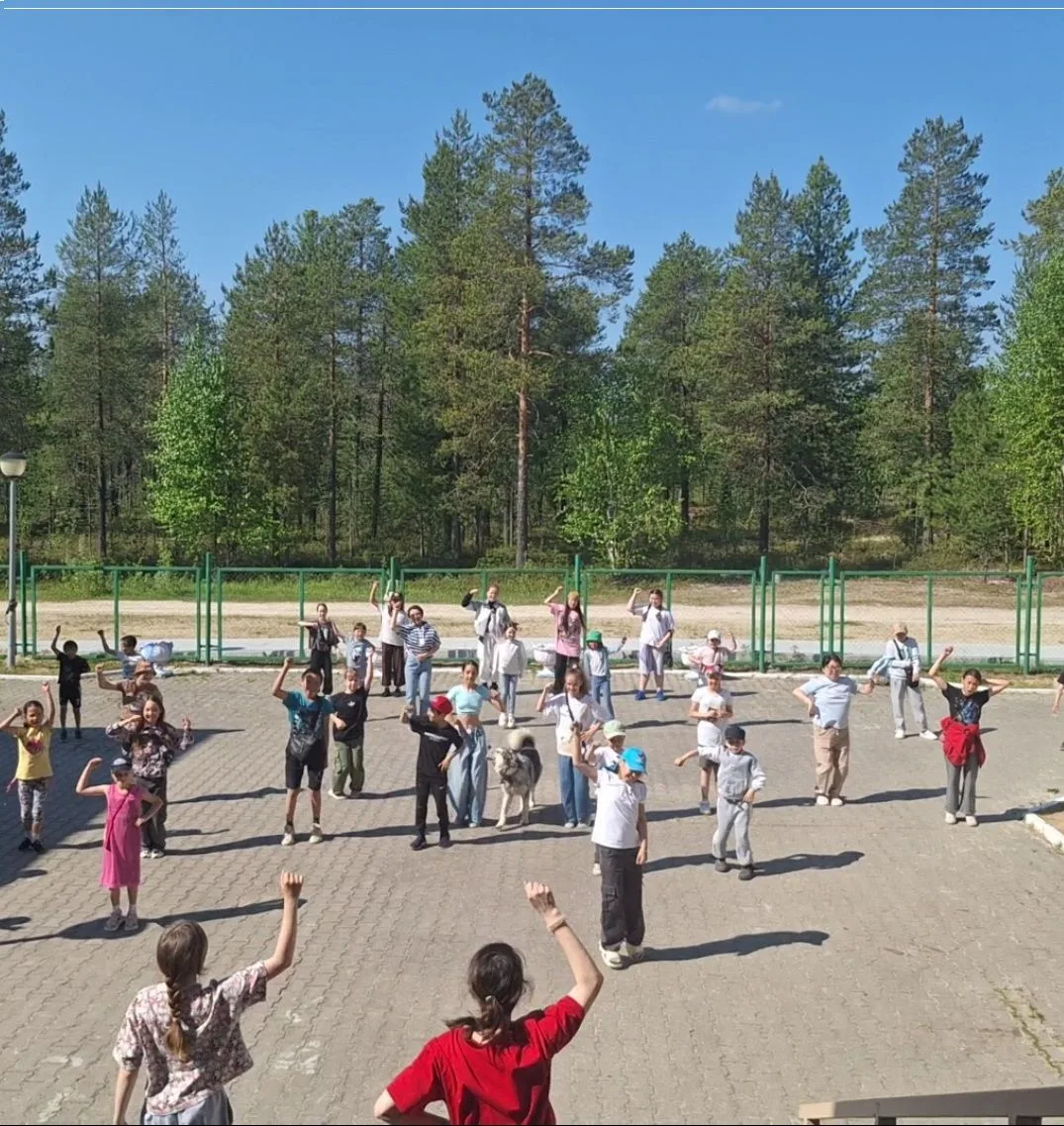 День знаний и патриотизма! Именно так прошёл девятый день в нашем лагере. Утро зарядило всех энергие