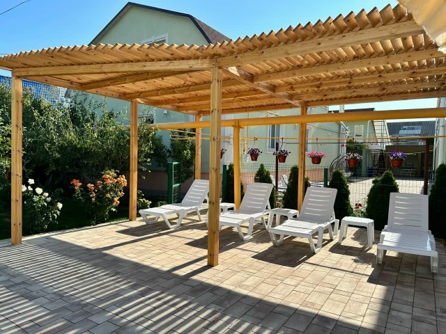 #КРЫМ #НИКОЛАЕВКА Ул. Маячная 17   📲  +7 (978) 286-69-64 Max Гостевой дом «Вдохновение» Приглашаем п