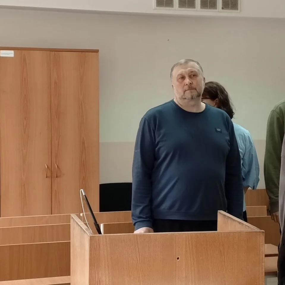 Экс-борца с проституцией приговорили к семи годам за взятки от сутенёров. Александр Мез...
