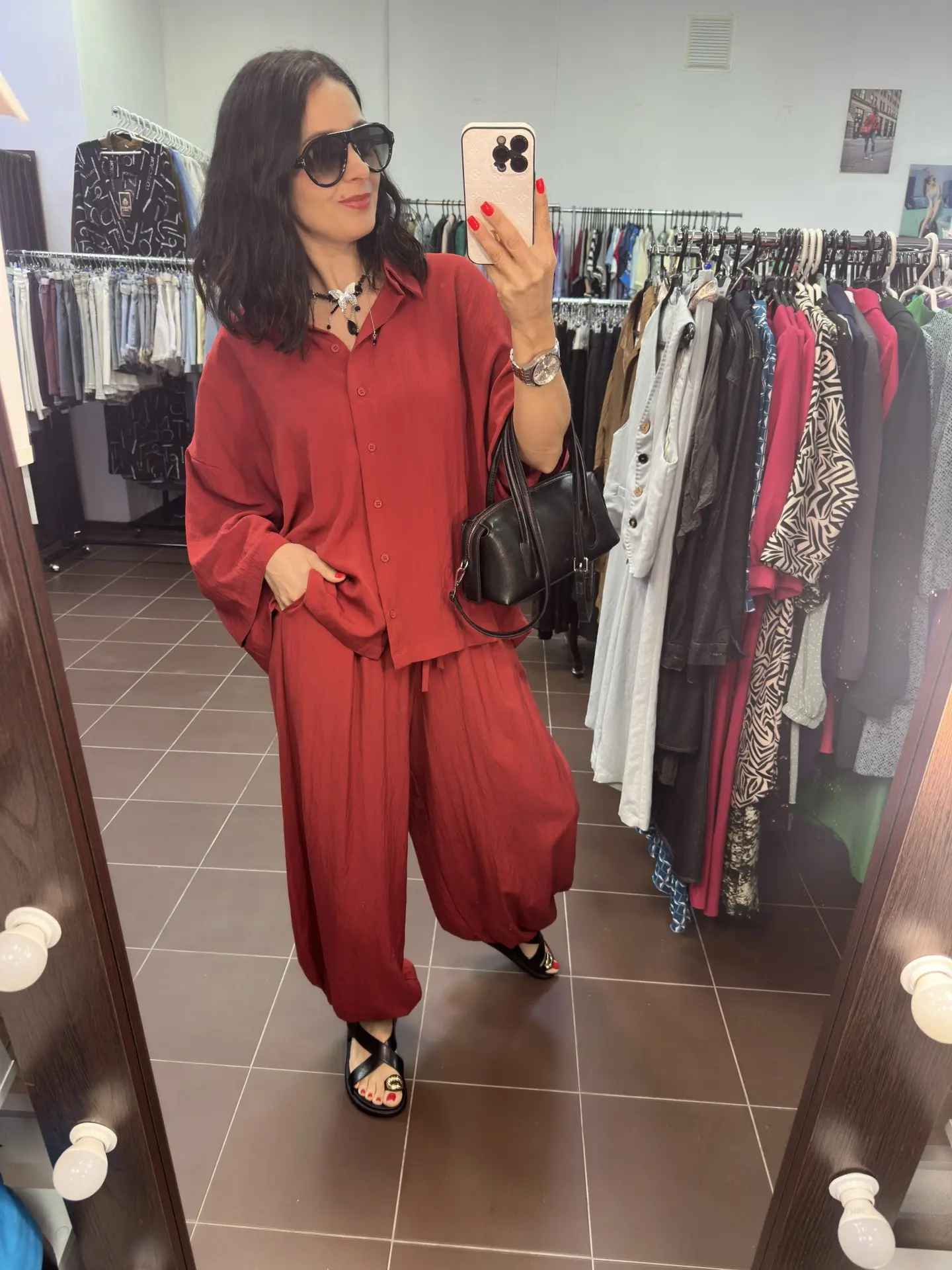 ♥️🆕Костюм хлопок🫶
44-52 оверсайз 
3800 руб
🖤Сумочка 1700 руб
🖤Чокер 1000 руб
🖤Серьги 700 руб