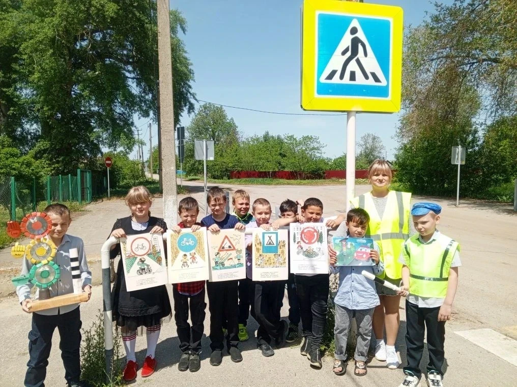 В рамках плана совместной работы между Вознесенским СДК и Вознесенской ООШ, прошла позн...