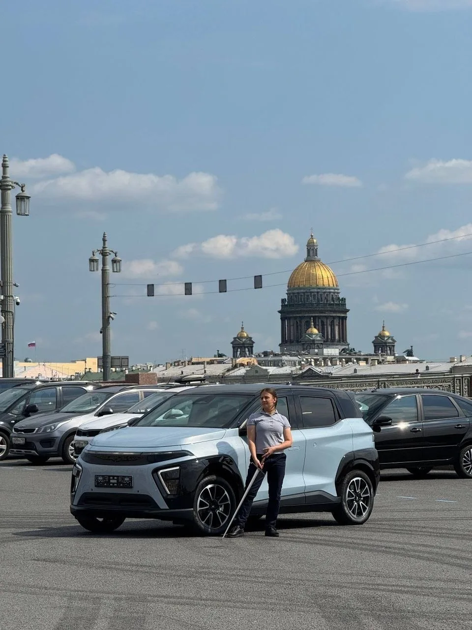 🚗Одной из первых обладательниц российского электромобиля «Атом» стала аспирантка из Санкт-Петербург