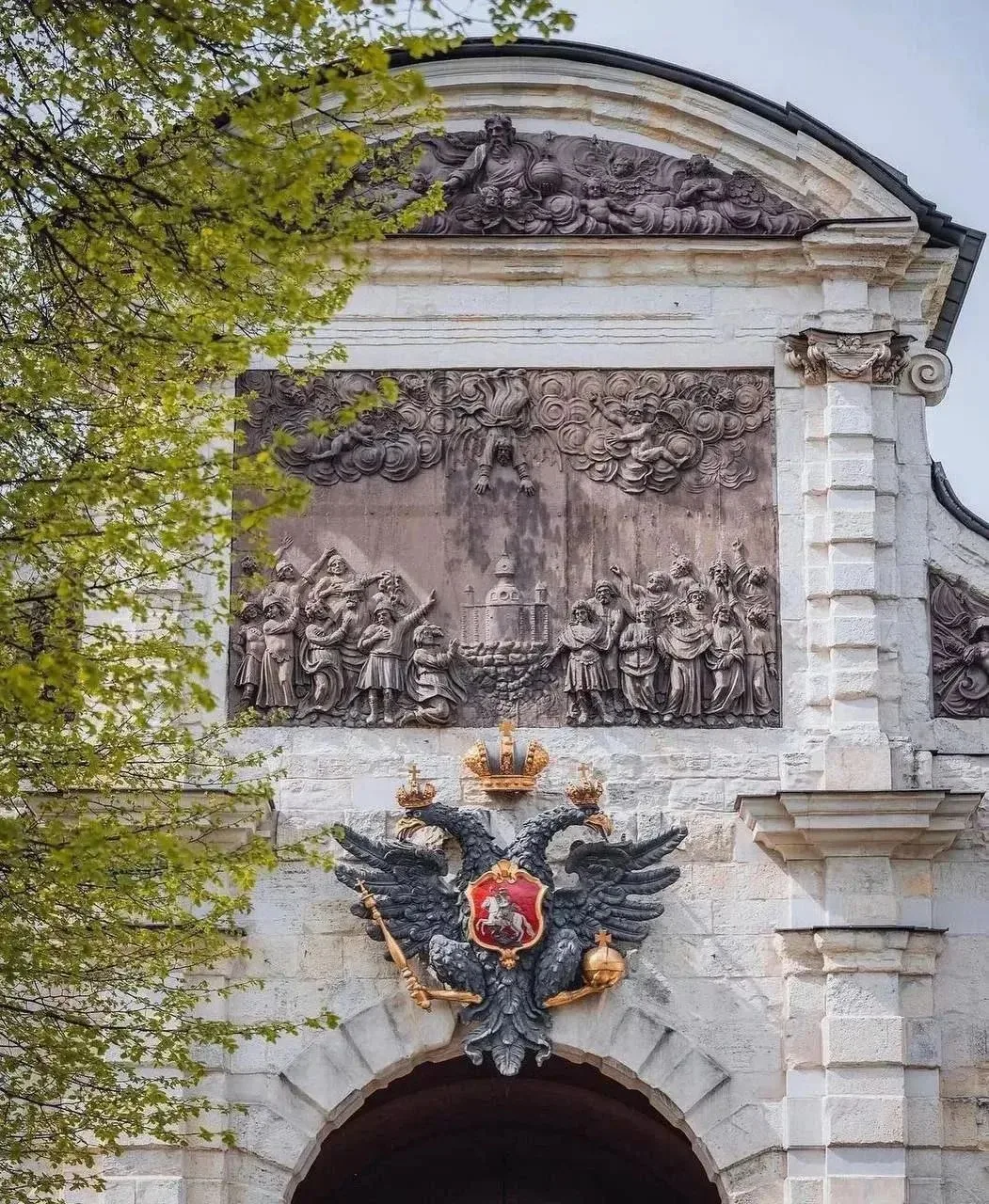 Петровские ворота