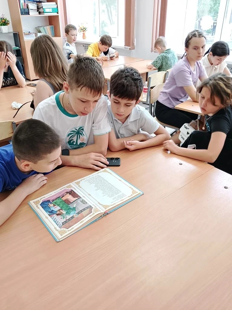 В ПРИШКОЛЬНОМ ЛАГЕРЕ "ФОТОН" ПРОШЕЛ "ДЕНЬ ВЕТРА"                                              Сегодн