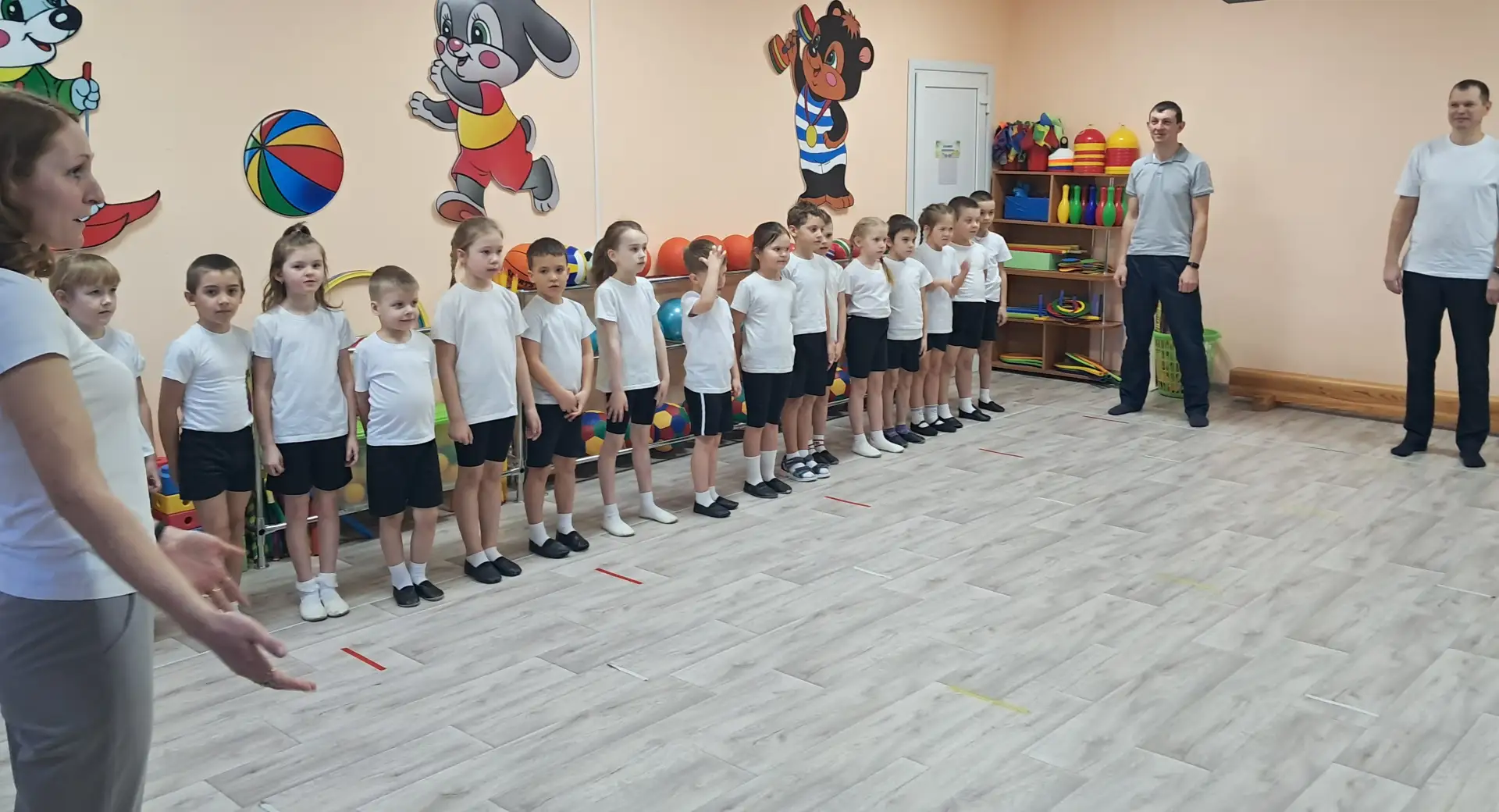 🤸 Сегодня в детском саду «Алёнушка», в подготовительной к школе группе «Капельки», прошла самая вес