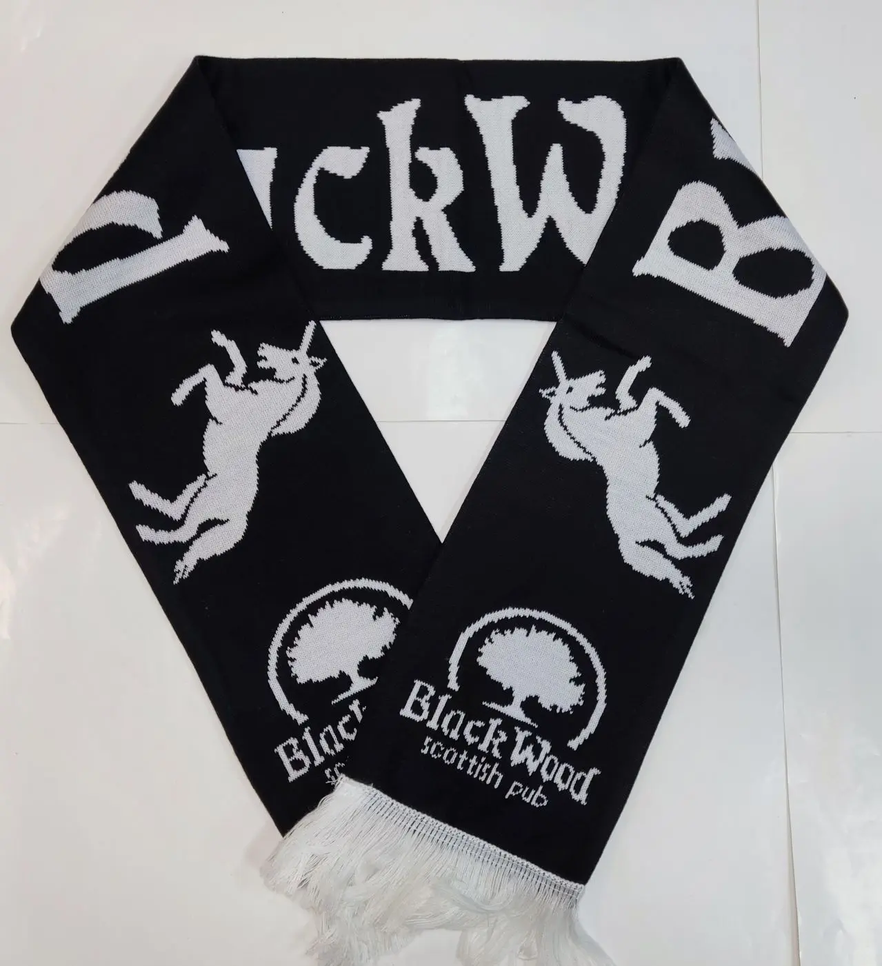 Шарфы бля бара 
___
#blackwood #scottishpub #мерчдлябара