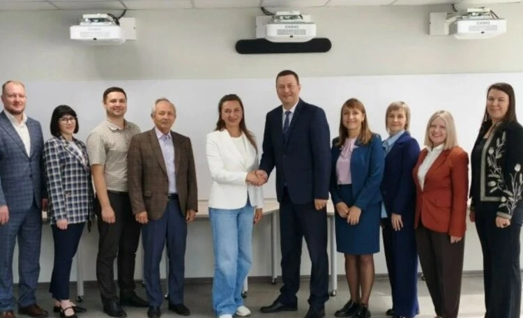 Почвораскисляющую машину для внесения доломита разных фракций разработает студент СПбГАУ