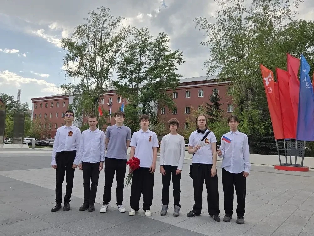 НАШИ #ДеньПобеды #РеутовПомнит #ПамятьПоколений  Ученики 7 «З» класса приняли участие в акции к 9 Ма