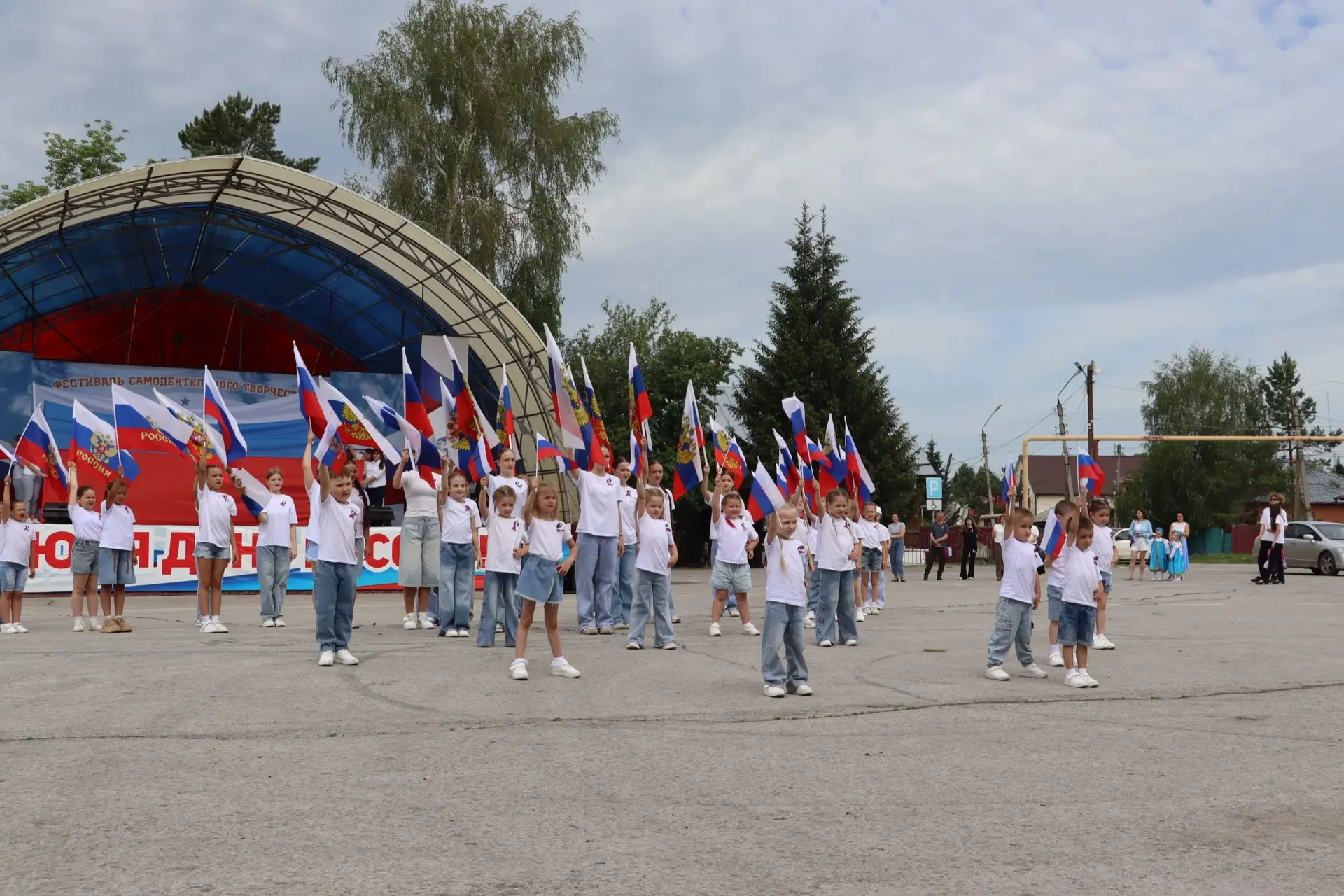 🇷🇺12 июня в р.п. Коченёво состоялся XVIII творческий фестиваль «Родина моя многоликая», организова