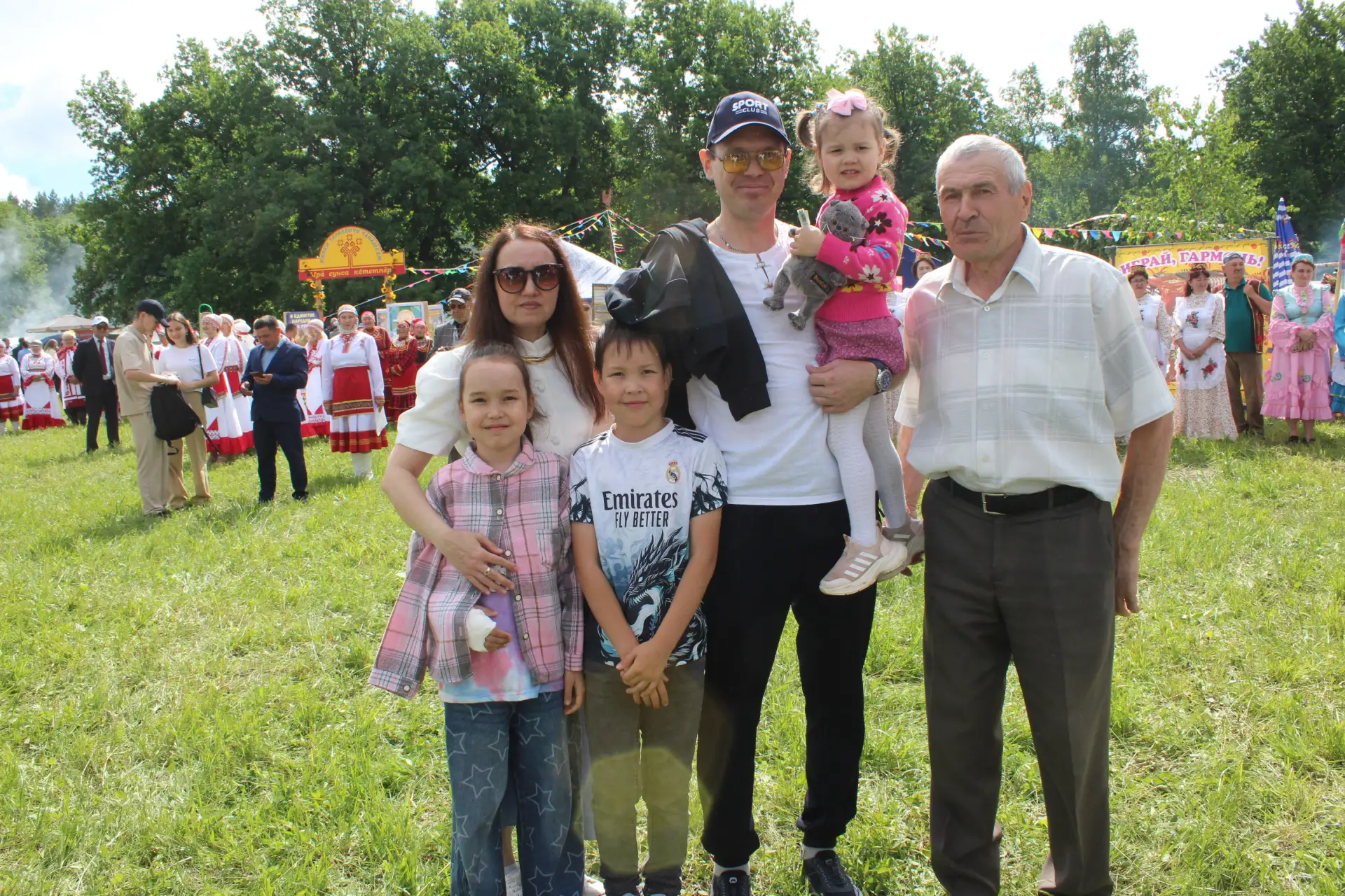 🔥 «Октябрь» запускает конкурс «Моя любимая семья» 👨👩👧👦