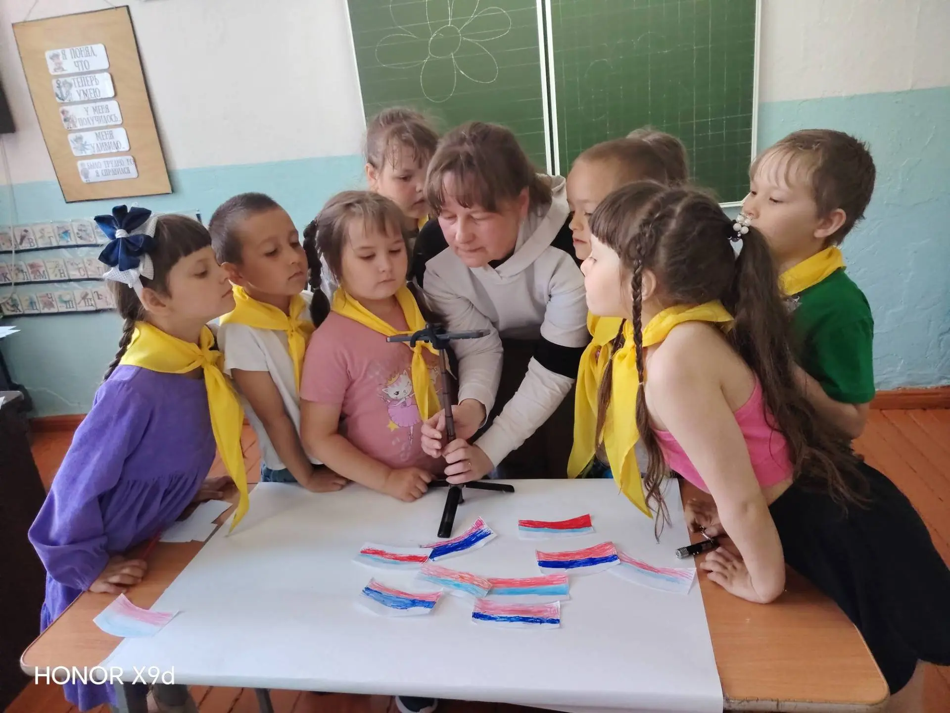 Миссия «НАЙДИ ПРИЗВАНИЕ» (7 день)
- Мастер-класс "Мультипликаторы": как создать мультфильм?
- Просмо