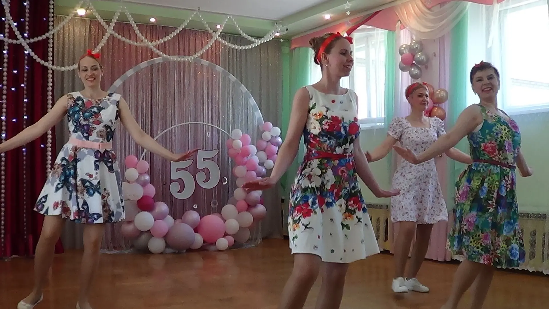 🎈55 лет. Одна весна на всех. Спасибо, что вы с нами!                         Друзья, н...