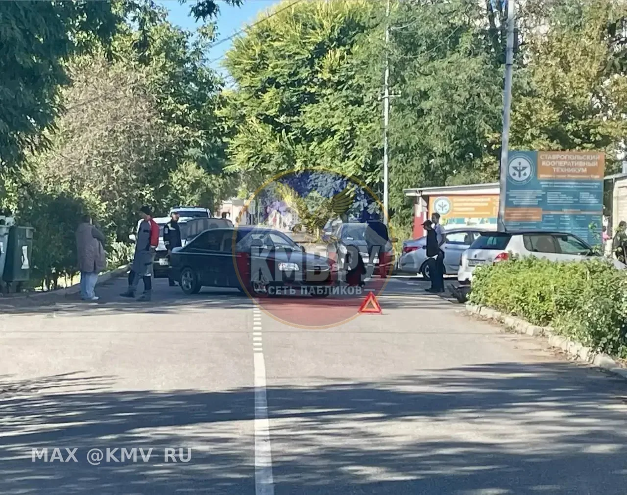 В Минводах 17-летний водитель и 18-летний пассажир электросамоката пострадали при столк...