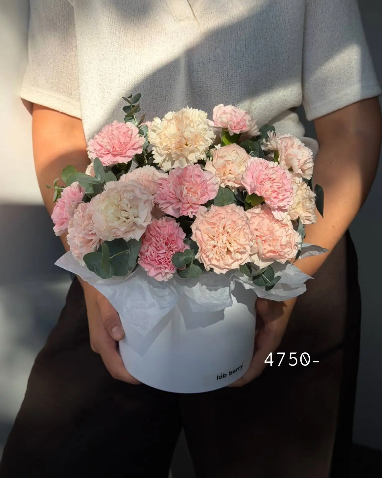 Хорошее воскресенье должно начинаться с цветов 🌸

Ловите новую порцию букетов на свободной витрине!