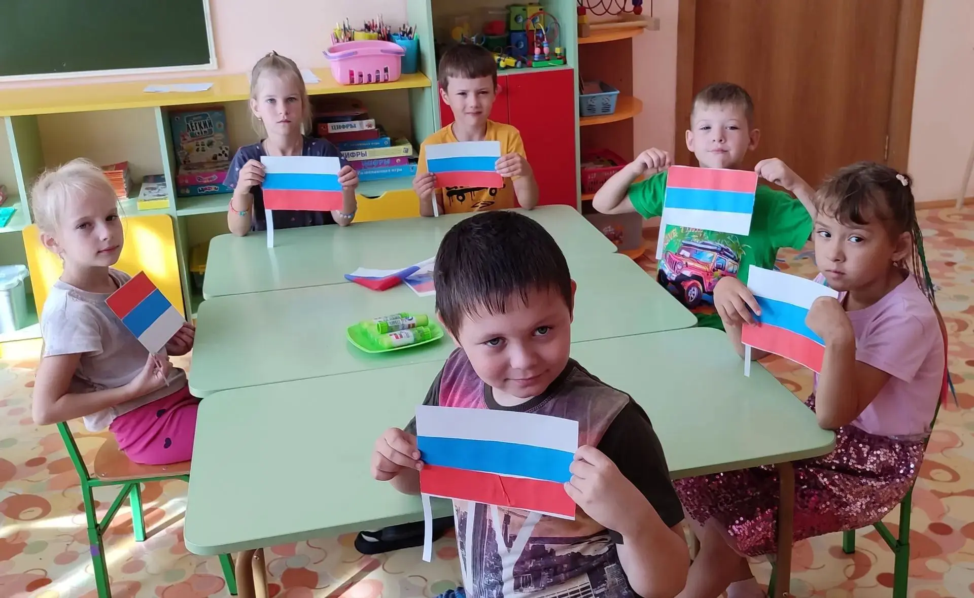 🗓 22 августа. В нашем детском саду отметили День Государственного флага РФ!