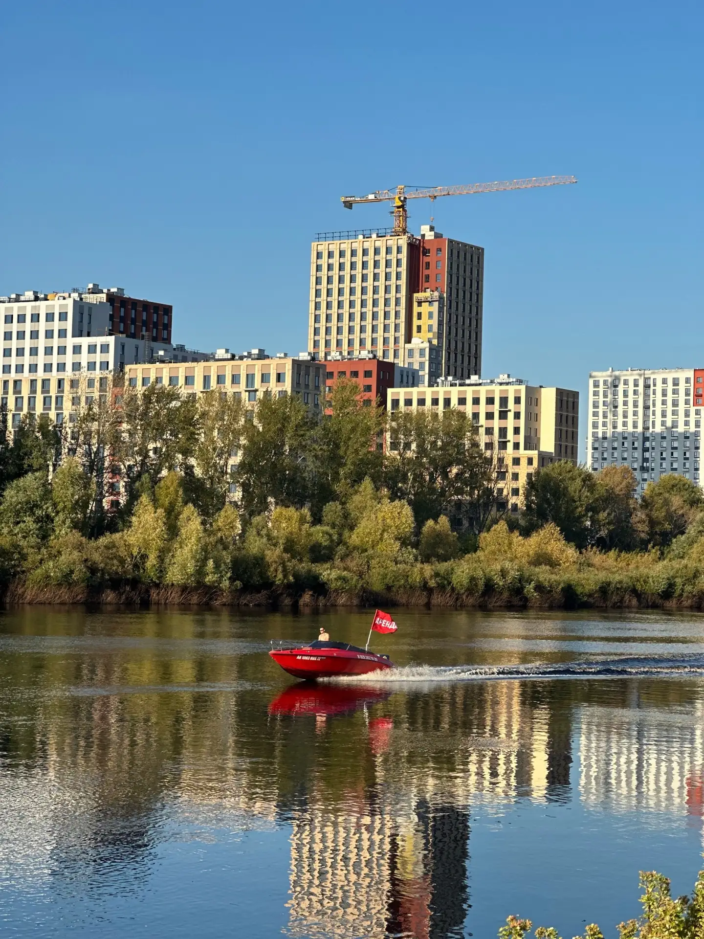 ⛵ Планы на теплый вечер: бросить всё и умчать на катере в закат