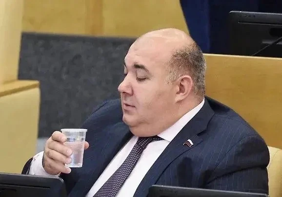Экс-депутата Госдумы Юрия Напсо заочно арестовали по делу об изнасиловании

Басманный районный суд М