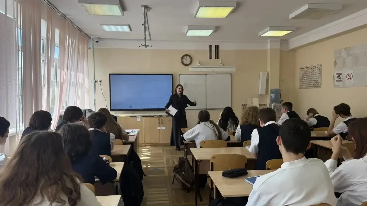 🛡️ Профилактика безопасности: в гимназии прошла лекция об ответственности для несовершеннолетних в р