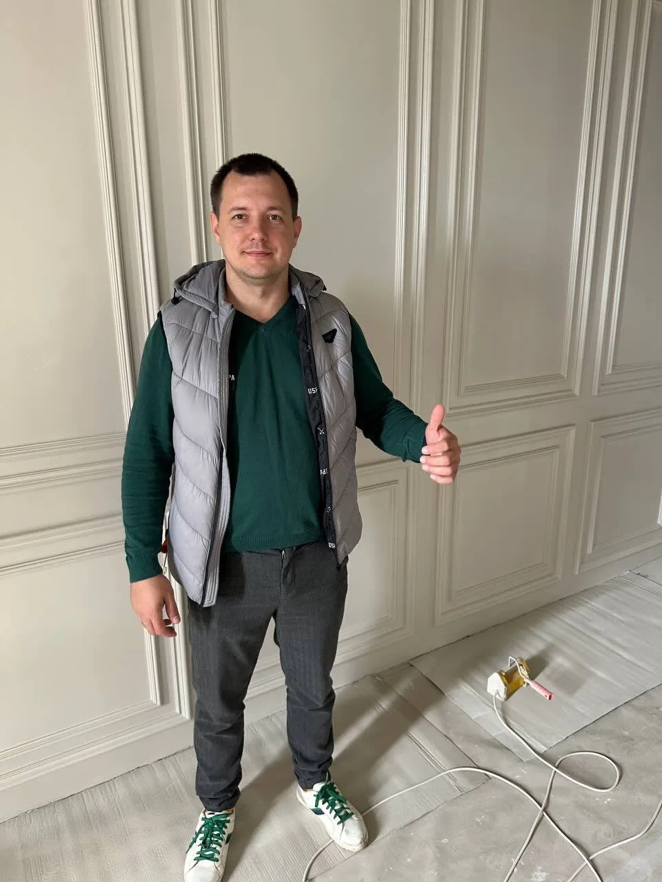 👷‍♂️ Приветствую 👋🏻 
Меня зовут Бубнов Константин – Эксперт по ремонту квартир
Вот уже 10 лет я с