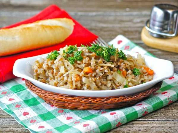 🥣 Гречка с капустой в мультиварке.

Ингредиенты:

• Гречневая крупа - 1 стакан
• Капуста белокочанн