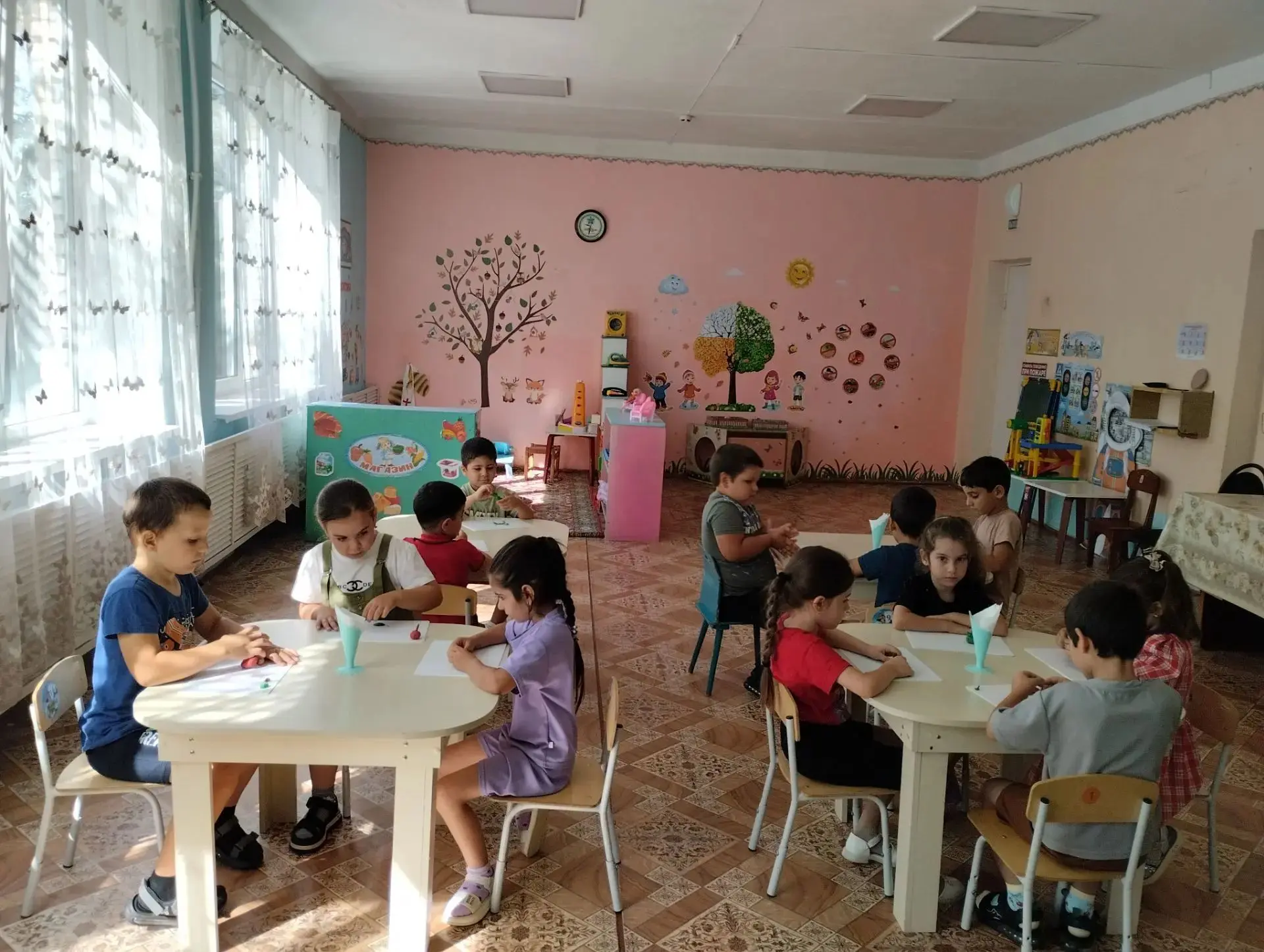 🍏🍎Сегодня дети старшей группы познакомились с праздником: "Яблочный спас".