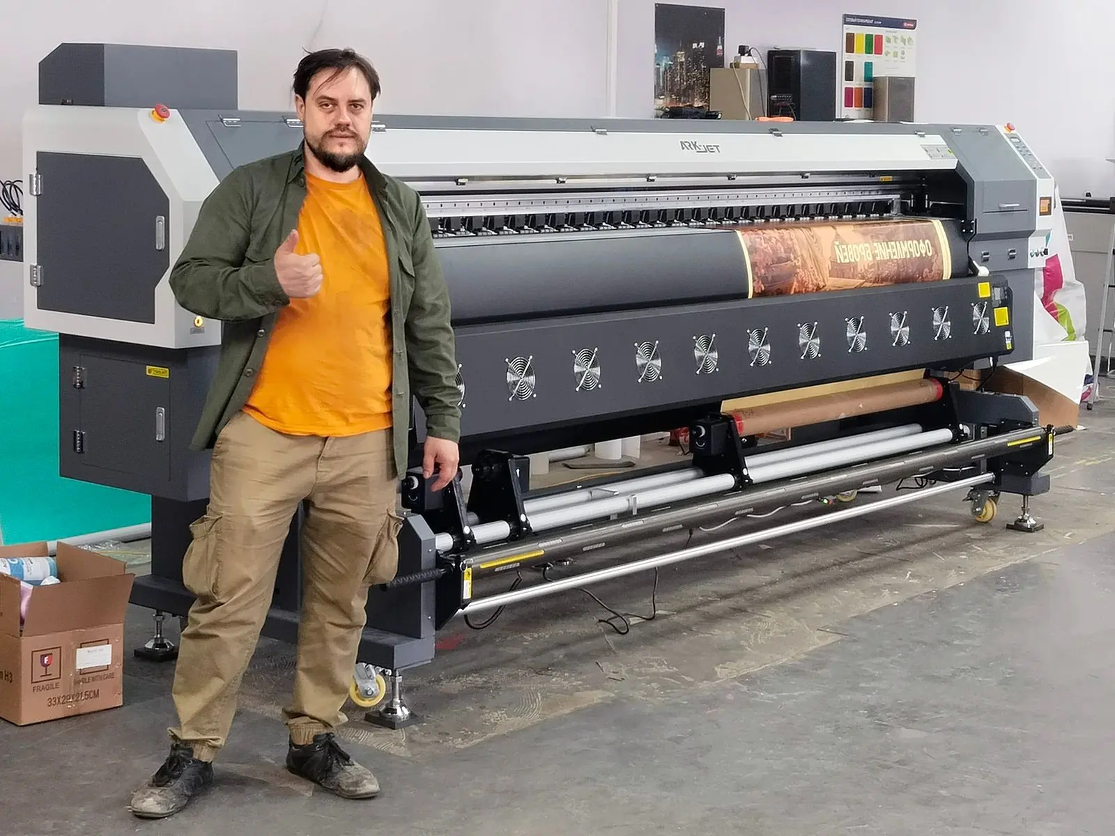 Трехметровый экосольвентный принтер ARK-JET SOL 3202 установлен в РПК Wortex-print из С...