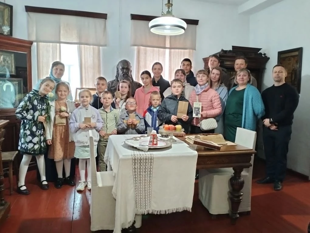 В праздник Святой Троицы Мемориальный дом-музей архиепископа Луки посетили воспитанники...