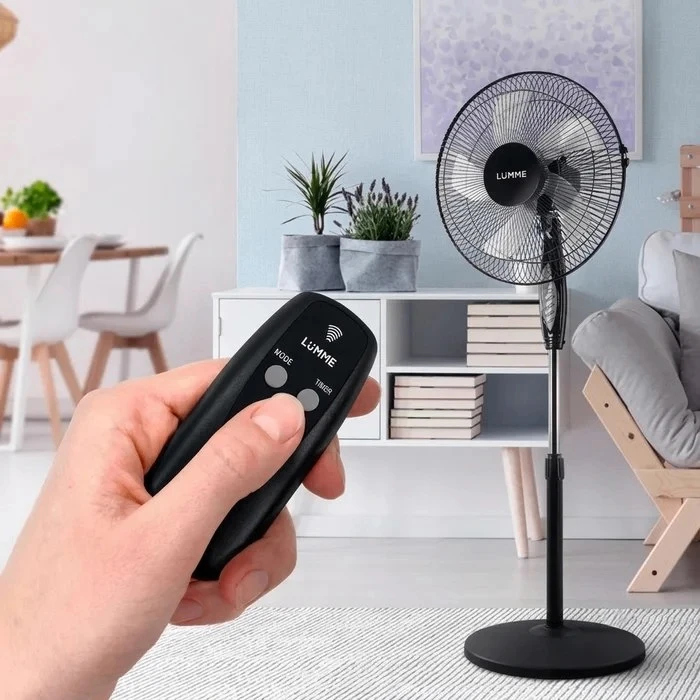 🌬️ Вентилятор
🔹 На AliExpress

Напольный вентилятор LUMME поможет спастись от жары и создать комфо