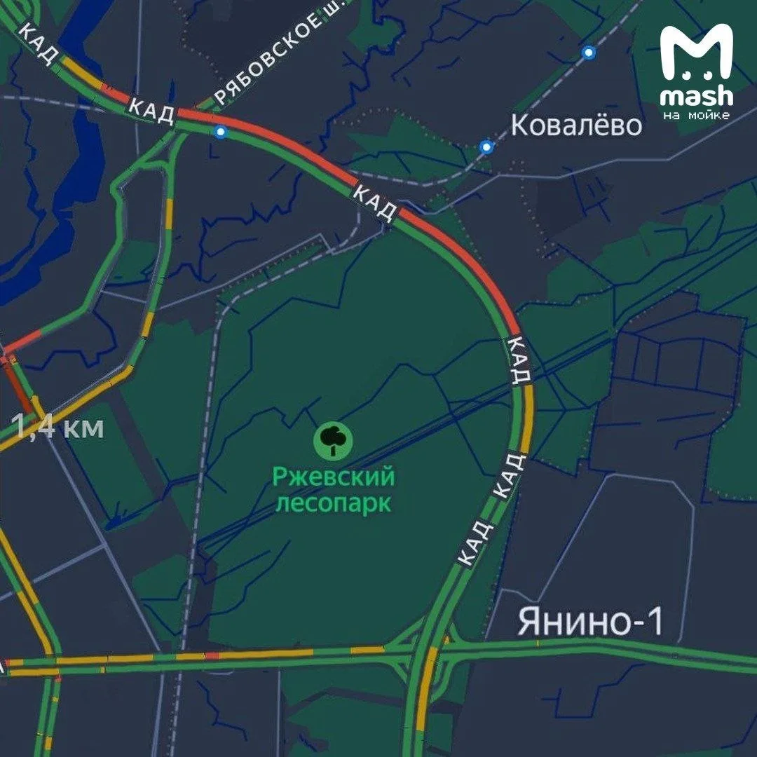 Две краснючие пробки собрались на северо-восточном участке КАДа — часть полос перекрыта, а гонять мо