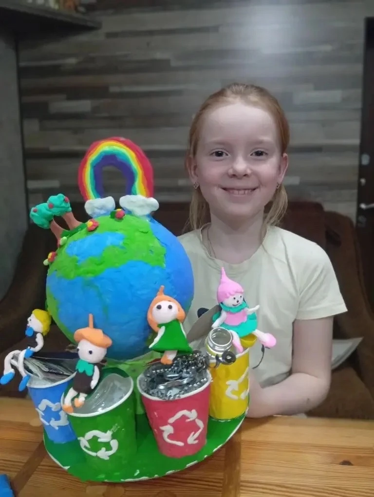 ЗНАЙ НАШИХ!
Ученица 2Б класса Малахова Софья стала победителем в региональном этапе Всероссийского к